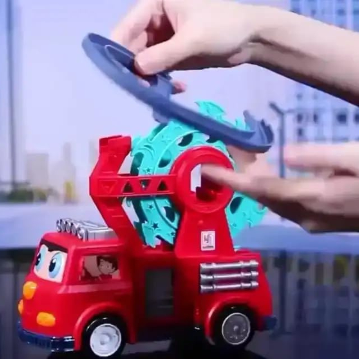 caminhão de brinquedo bombeiro